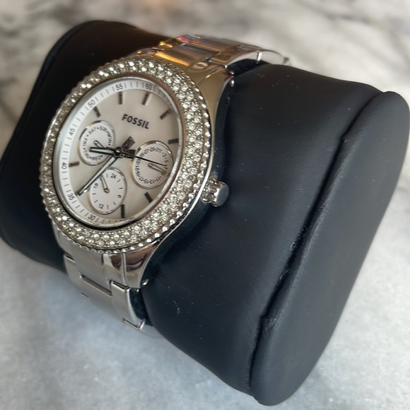 Womens Silver Fossil Watch - Crystal & Pearl Face - Picture 2 of 4